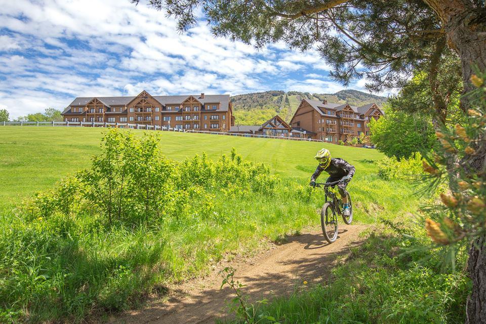 Burke Mountain Hotel And Conference Center Exterior foto